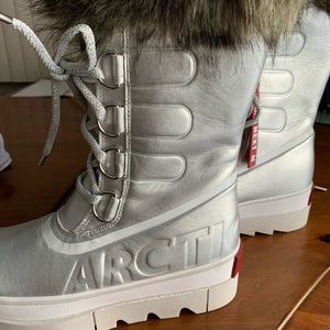 SOREL!  Joan of Arc -  This season HOT boots.